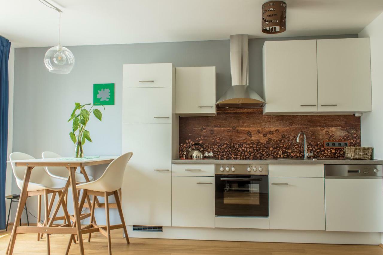 Apartament Yellow Flower With Pool - 5 Min To *