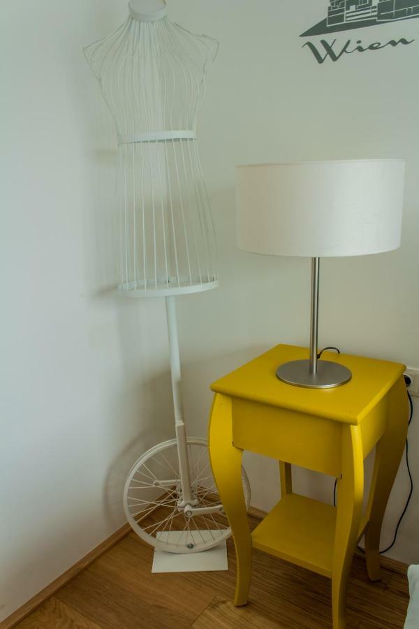 Yellow Flower With Pool - 5 Min To Appartement